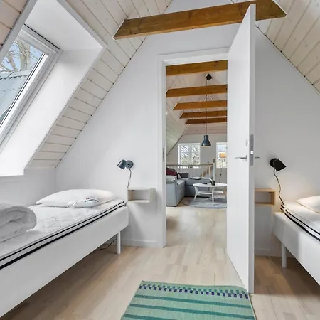 2 Bedroom Beautiful In Apartment