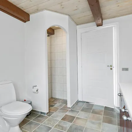 2 Bedroom Beautiful In