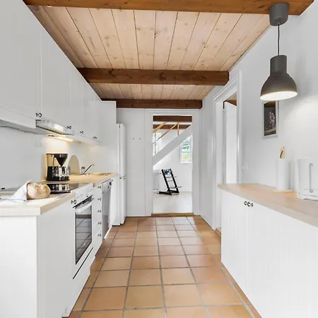 Apartment 2 Bedroom Beautiful In