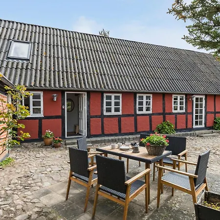 2 Bedroom Beautiful In Apartment Kolind