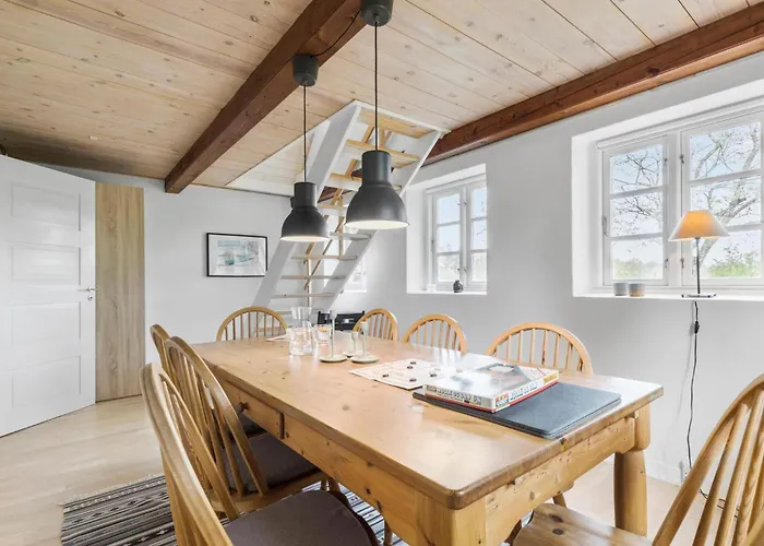 2 Bedroom Beautiful In Apartament *