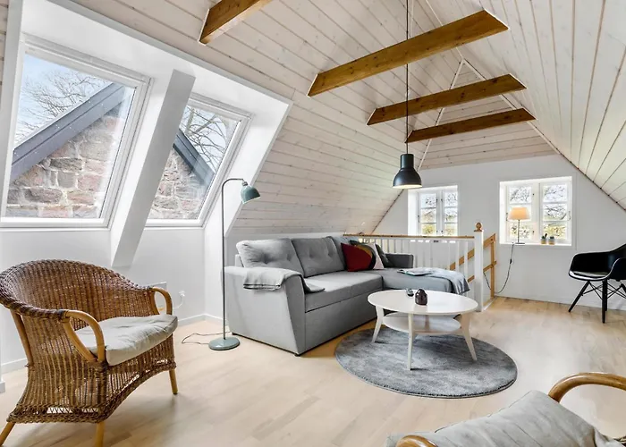 2 Bedroom Beautiful In Kolind