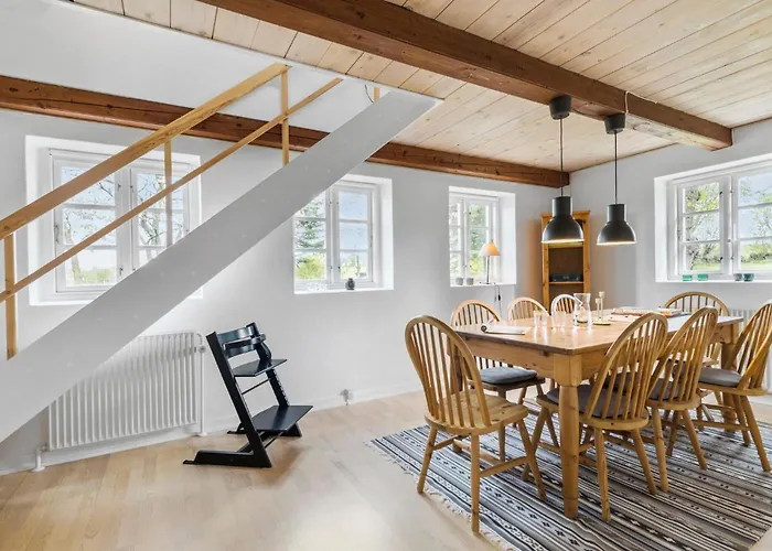 2 Bedroom Beautiful In Apartament *